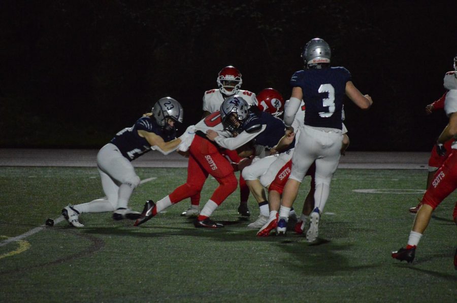 Wilsonville+defense+stops+David+Douglas+on+their+offensive+drive.+They+kept+the+Scots+to+only+one+touchdown.+