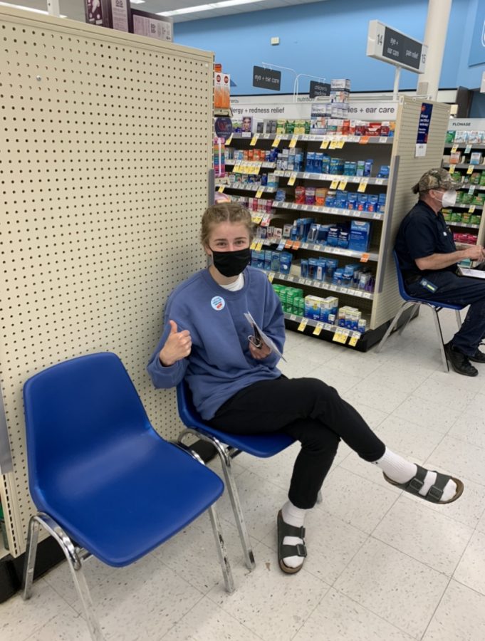 Sophomore Fiona Dunn gets her vaccine at Walgreens in Wilsonville.