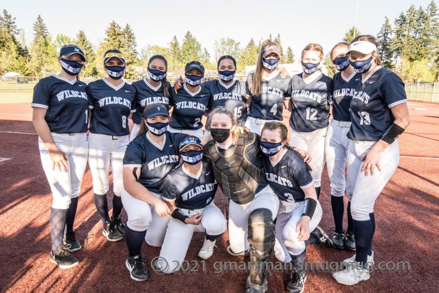Wilsonville getting a quick pre-game photo. The Wildcats went 10-1 in league last season. 