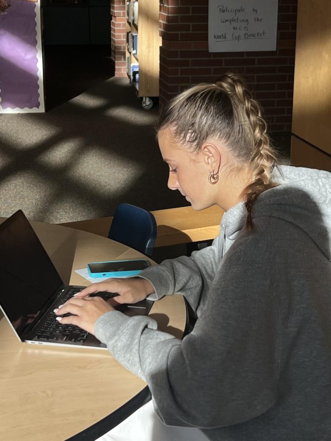Caroline Delamotte (junior) hard at work in the point. Grinding to get her assignments done. 
