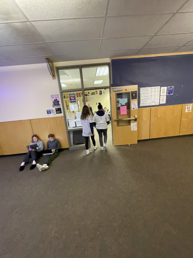 Wilsonville students re-enter class after passing most of the period in the halls. Should wandering for long periods of time be banned at WVHS? 