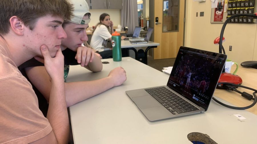 Juniors Kellen Rapp and Nick Colyer are engrossed in a Youtube Lebron highlight reel in Barkleys.AP Calc class