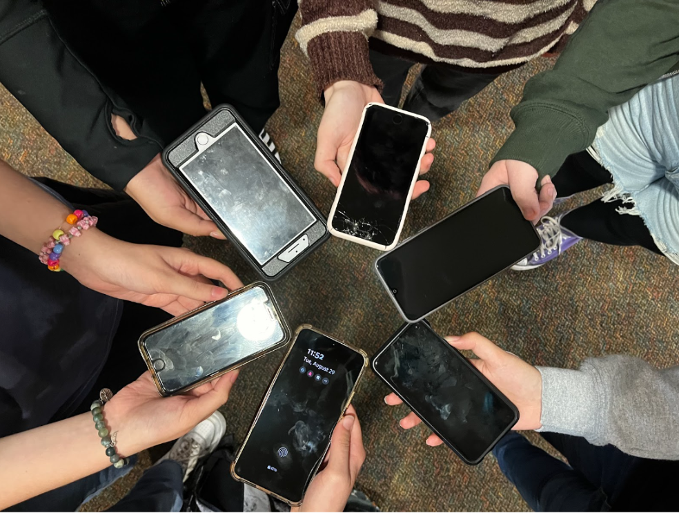 At+Wilsonville%2C+phones+are+now+only+permitted+to+be+used+during+non-class+hours.+Students+use+their+phones+during+lunch+to+catch+up+on+anything+they+missed+during+class.