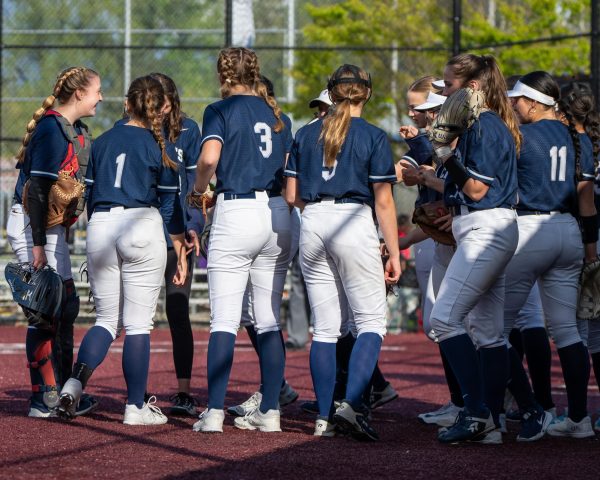 Wilsonville meets up before they take the field in their game against La Salle. Wilsonville will travel to Bend on Friday, 5/24 for the 5A Quarterfinals. Photo provided by Michael Williams.