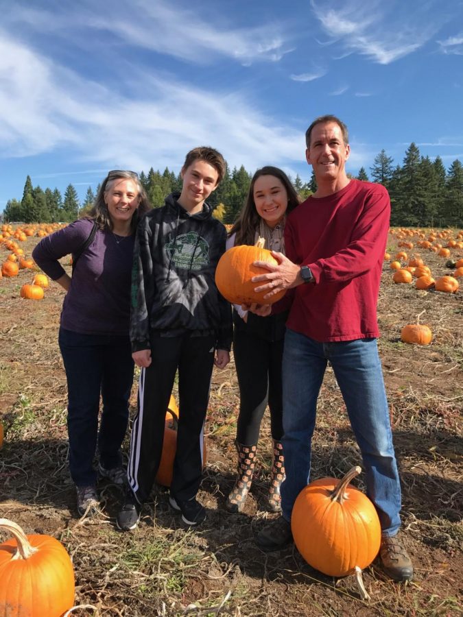 Aly Johnston and family visit Lee Farms.