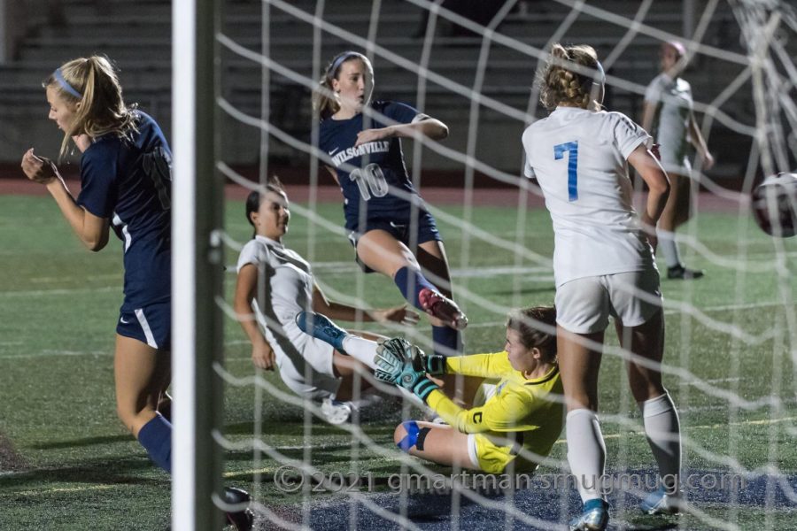 Lindsey Antonson scoring in a previous game.