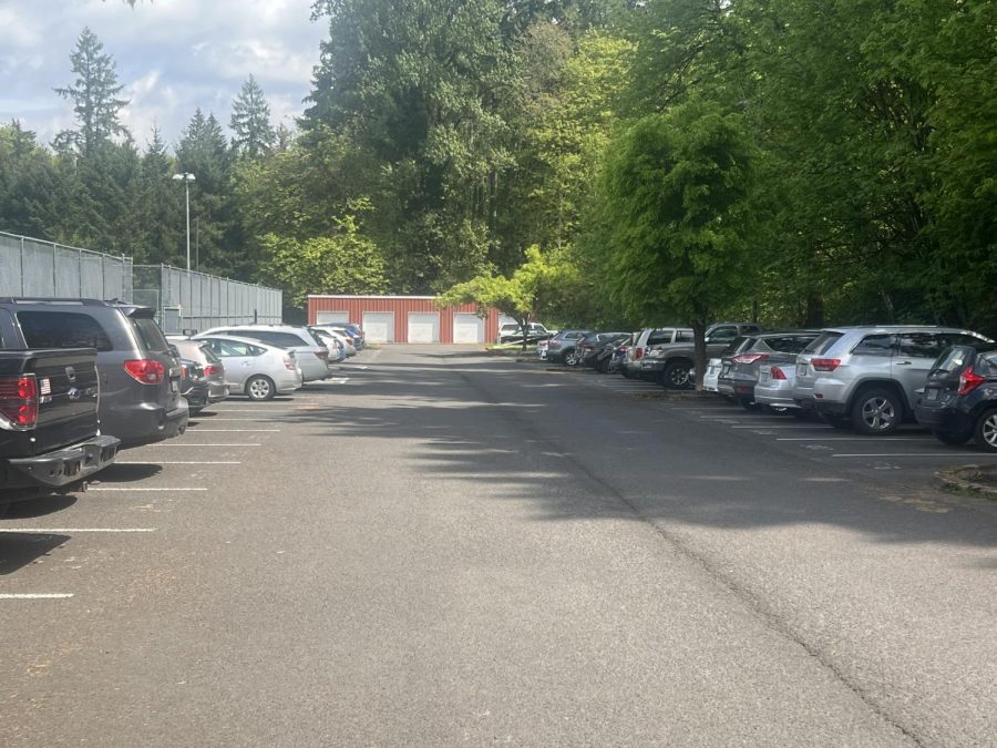 Students can park either at the  parking spaces in front of the high school or the one next to Boeckman. Both of which are usually very full and people have to watch for their spots being taken during lunch.  