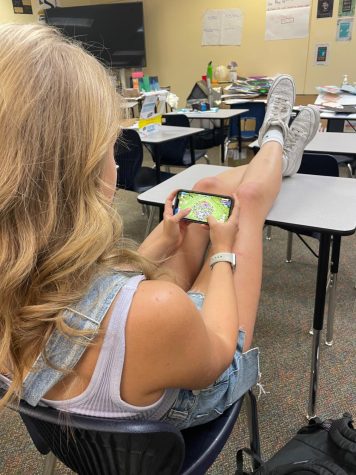 Lorianne Servignat takes a brain break with Call of Duty. She regularly enjoys playing Call of Duty and finds a sense of relaxation in the game.  