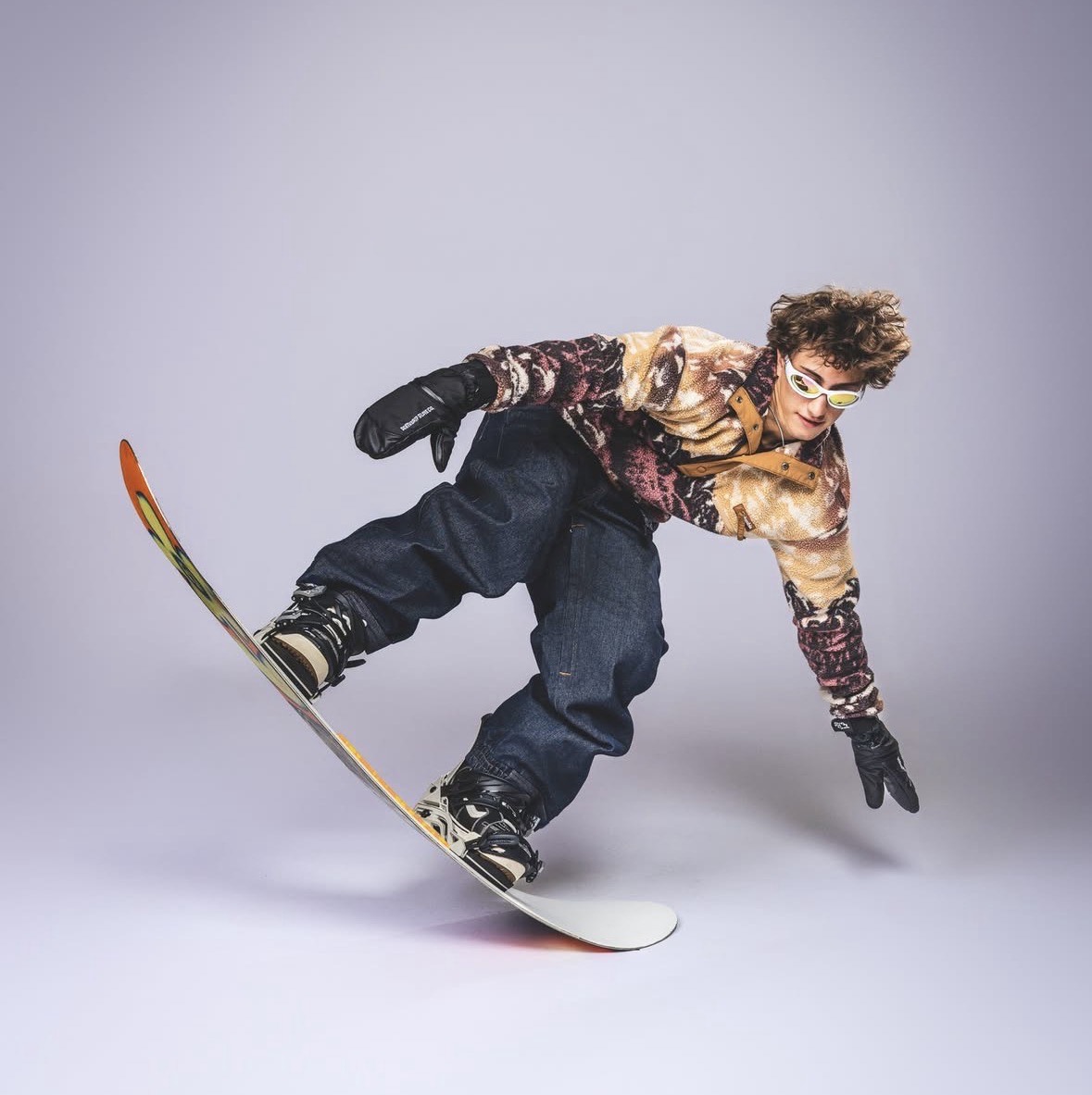 Wilsonville senior Owen Feinblatt posing for his senior snowboard pictures. Feinblatt has been snowboarding all four years at wislonville.