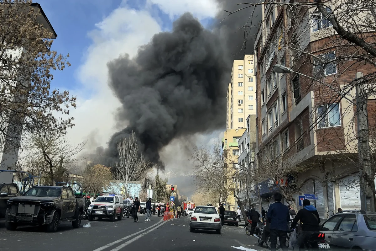 This picture captures an explosion in Tehran on the fourth day of the war in Iran. Official estimates on the length of the war vary. Avash Media, CC BY 4.0 , via Wikimedia Commons
